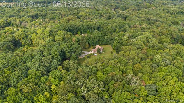 2201 E Gunn Road, Washington Township, MI 48306
