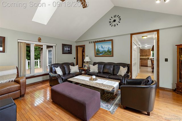 2201 E Gunn Road, Washington Township, MI 48306