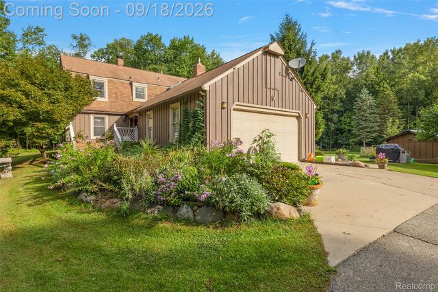 2201 E Gunn Road, Washington Township, MI 48306