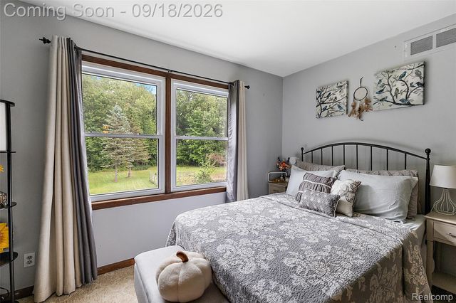 2201 E Gunn Road, Washington Township, MI 48306