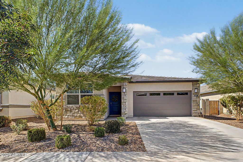 18574 W HACKAMORE Drive, Surprise, AZ 85387 — exterior