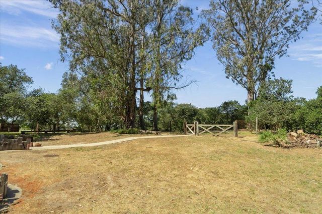 17089 Mcguffie Road, Salinas, CA 93907