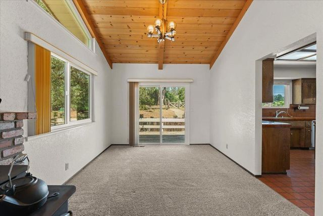 17089 Mcguffie Road, Salinas, CA 93907