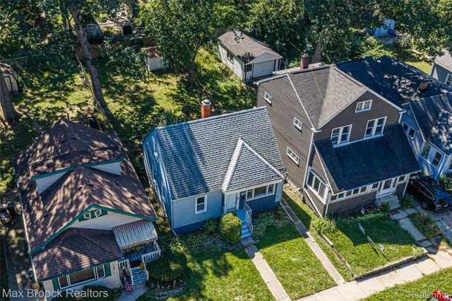 450 E MAPLEHURST Street, Ferndale, MI 48220