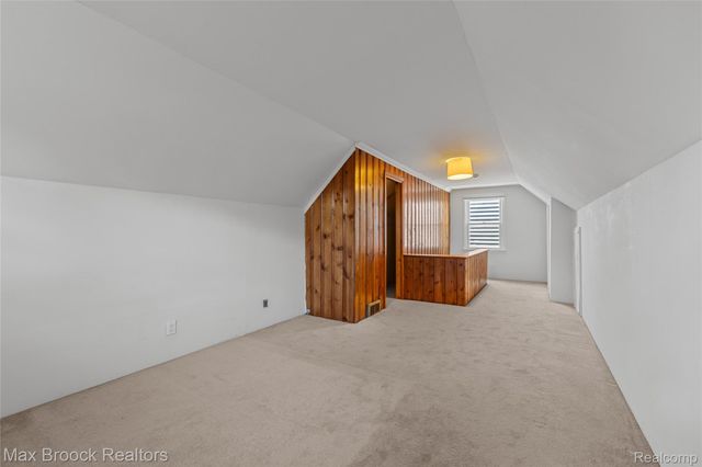 450 E MAPLEHURST Street, Ferndale, MI 48220