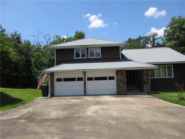 396 County Road 241, Eureka Springs, AR 72632