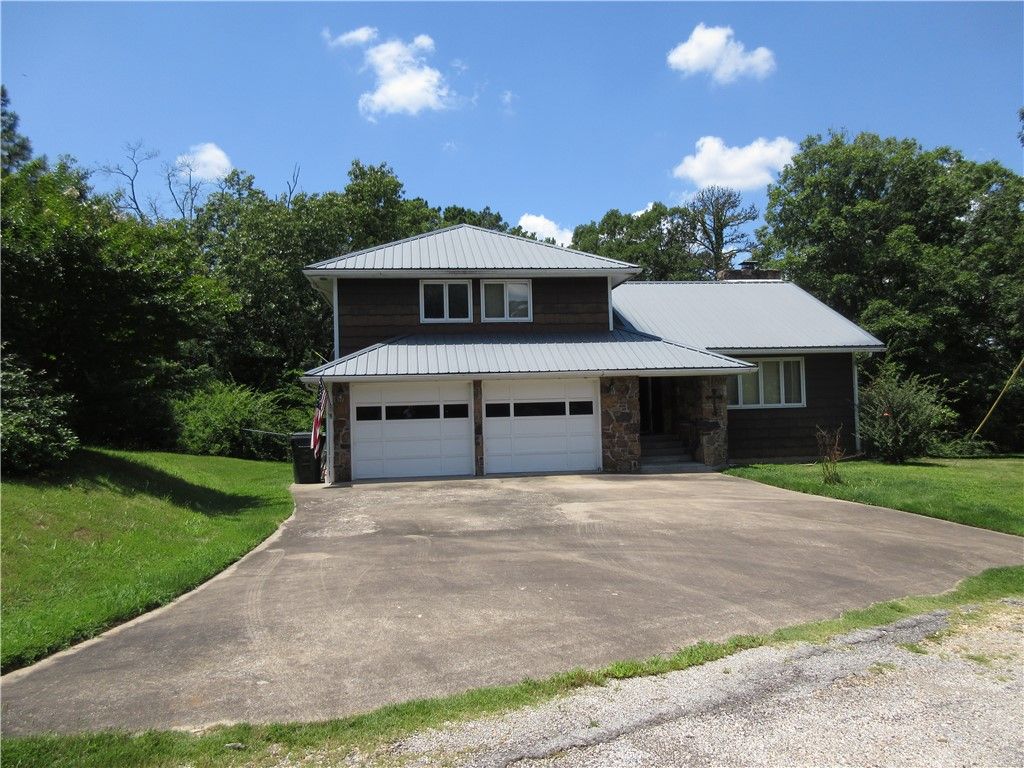 396 County Road 241, Eureka Springs, AR 72632