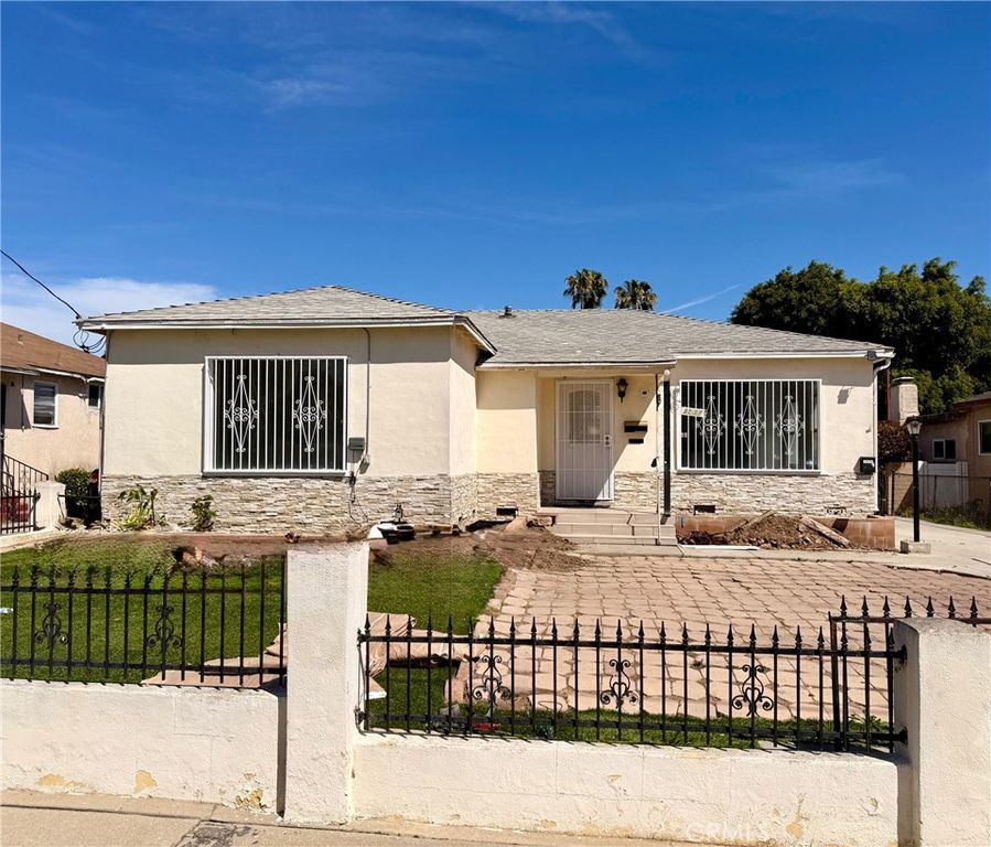 1537 W 205th Street, Torrance, CA 90501