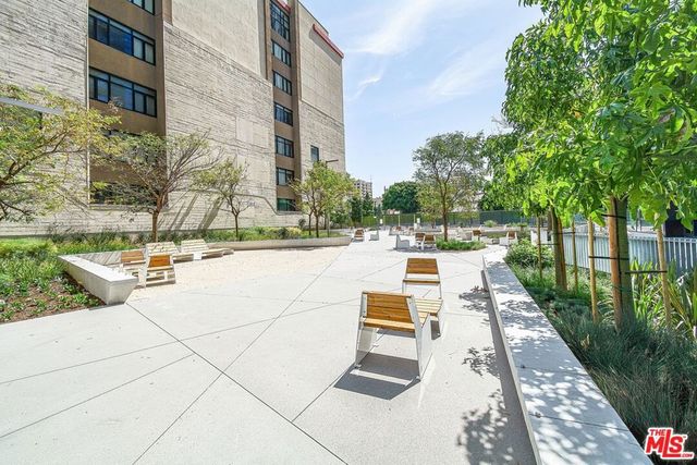 1100 S Grand Avenue A003, Los Angeles, CA 90015