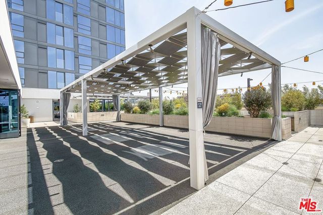 1100 S Grand Avenue A003, Los Angeles, CA 90015