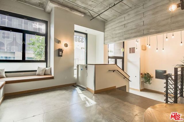 1100 S Grand Avenue A003, Los Angeles, CA 90015