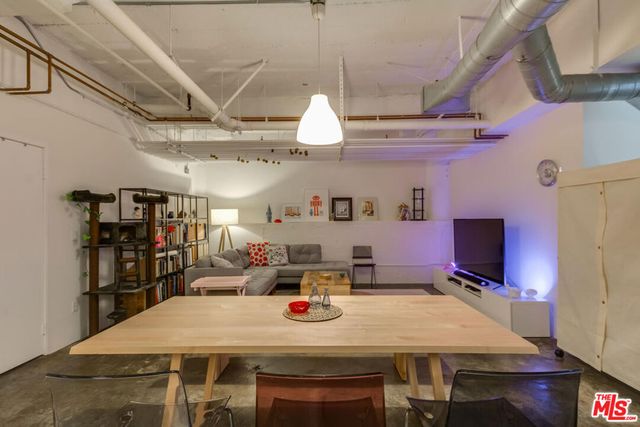 1100 S Grand Avenue A003, Los Angeles, CA 90015