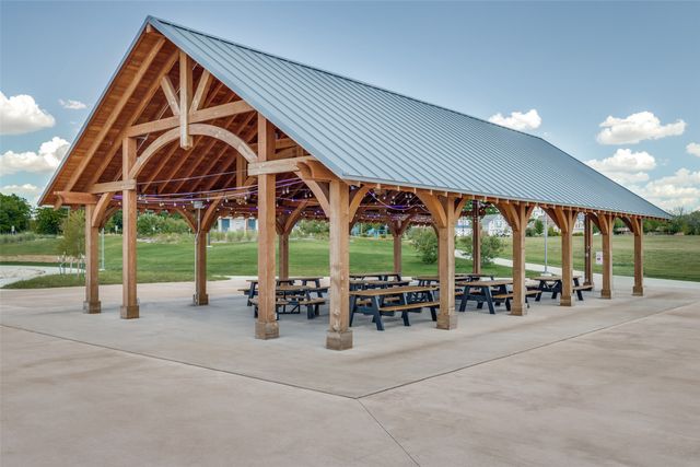 1412 St Johns Drive, Van Alstyne, TX 75495