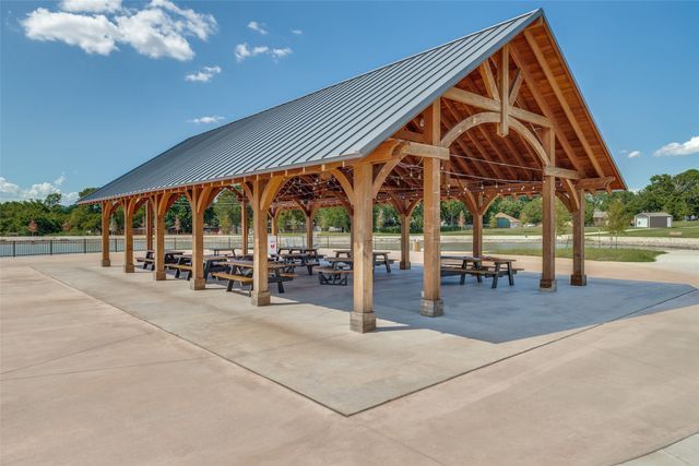 1412 St Johns Drive, Van Alstyne, TX 75495