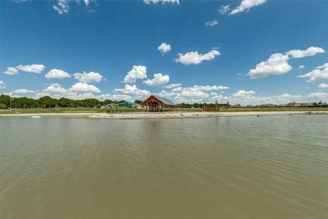1412 St Johns Drive, Van Alstyne, TX 75495