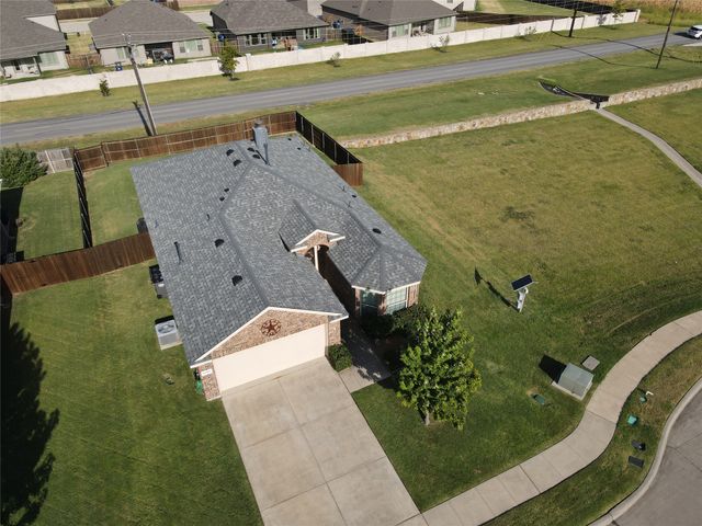 1412 St Johns Drive, Van Alstyne, TX 75495
