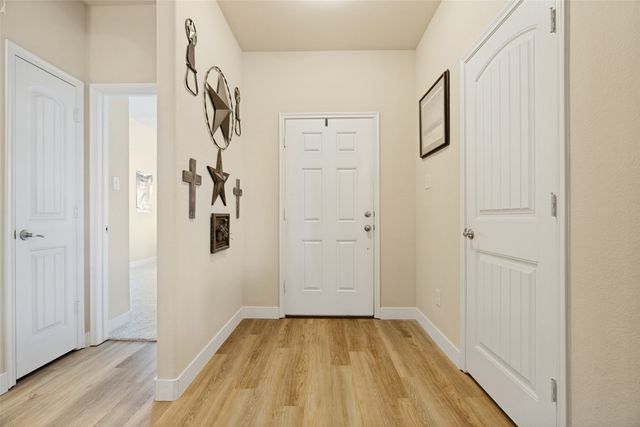 1412 St Johns Drive, Van Alstyne, TX 75495