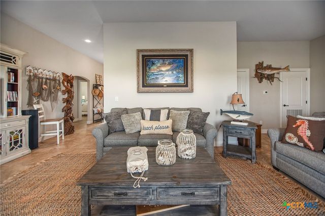 261 E Burgundy Bay, Port O'connor, TX 77982