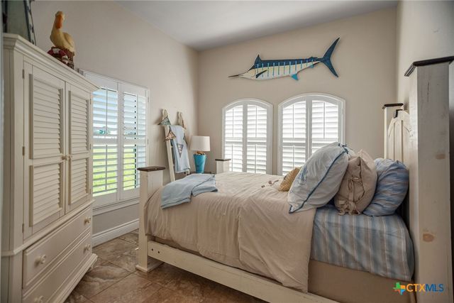 261 E Burgundy Bay, Port O'connor, TX 77982
