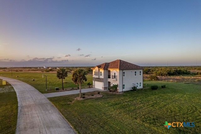 261 E Burgundy Bay, Port O'connor, TX 77982
