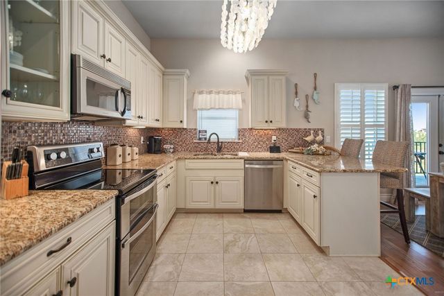261 E Burgundy Bay, Port O'connor, TX 77982