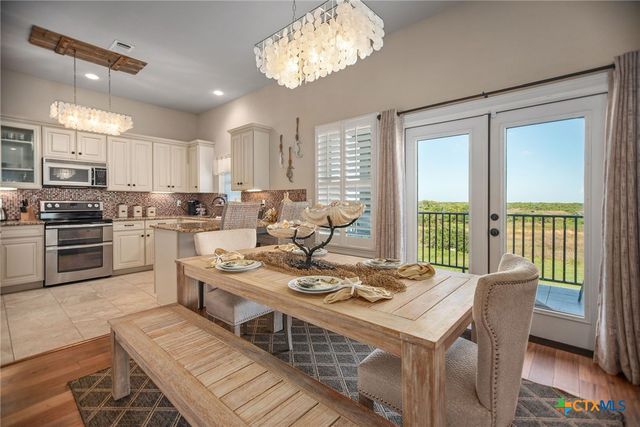 261 E Burgundy Bay, Port O'connor, TX 77982