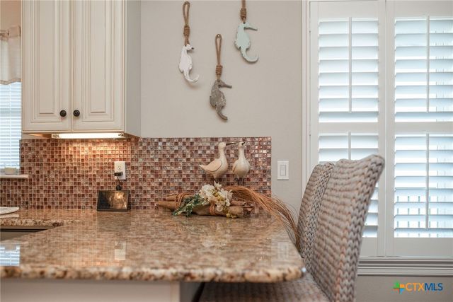 261 E Burgundy Bay, Port O'connor, TX 77982