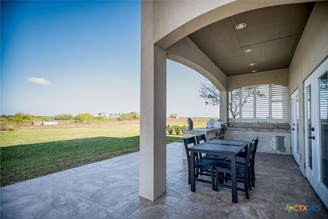 261 E Burgundy Bay, Port O'connor, TX 77982