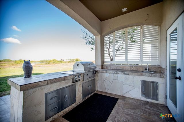 261 E Burgundy Bay, Port O'connor, TX 77982