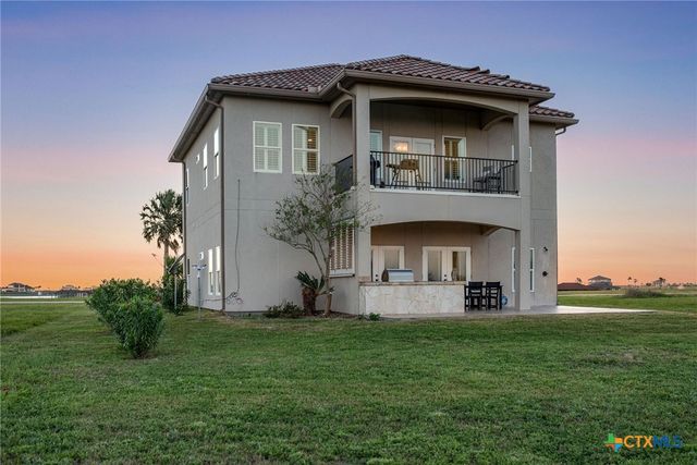 261 E Burgundy Bay, Port O'connor, TX 77982