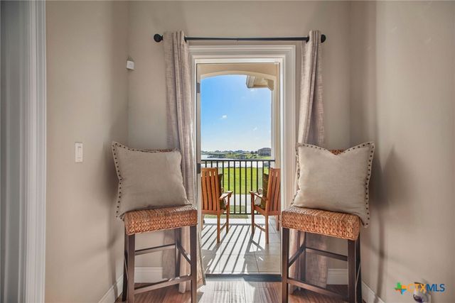 261 E Burgundy Bay, Port O'connor, TX 77982