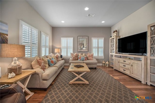 261 E Burgundy Bay, Port O'connor, TX 77982
