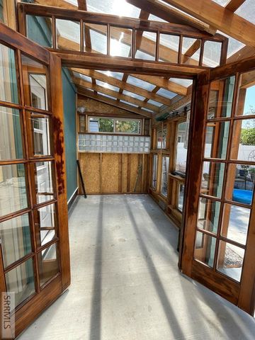 492 G Street, Idaho Falls, ID 83402