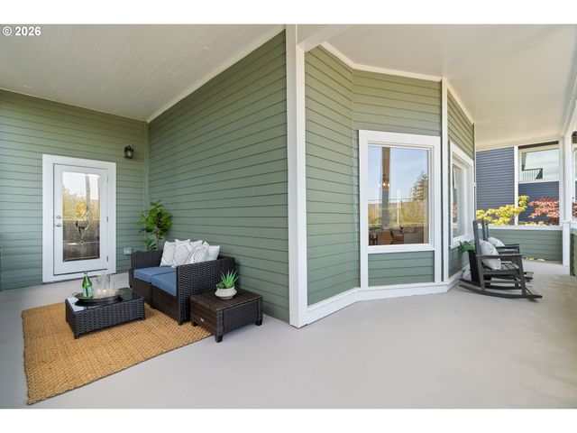 2926 Nw RALEIGH St, Portland, OR 97210
