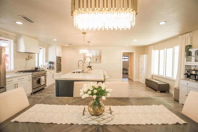 1417 E St, Rio Linda, CA 95673
