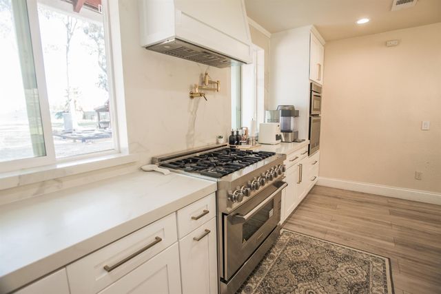 1417 E St, Rio Linda, CA 95673