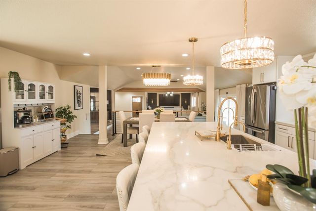 1417 E St, Rio Linda, CA 95673