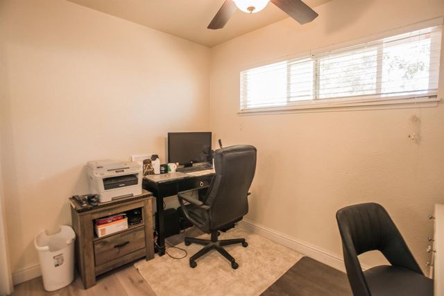 1417 E St, Rio Linda, CA 95673