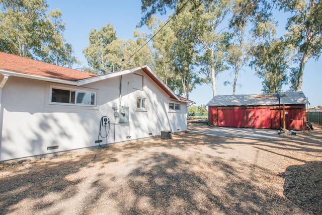 1417 E St, Rio Linda, CA 95673
