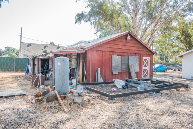 1417 E St, Rio Linda, CA 95673