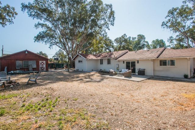1417 E St, Rio Linda, CA 95673