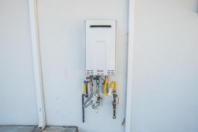 1417 E St, Rio Linda, CA 95673