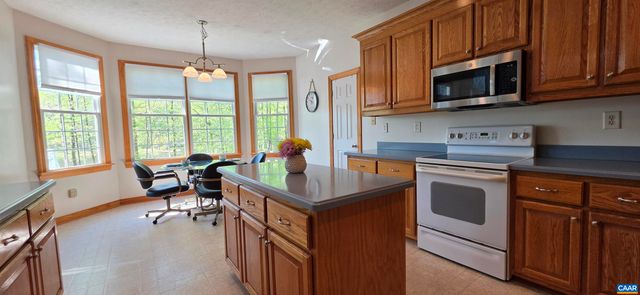 4410 WINDSOR LAKE DR, Louisa, VA 23093