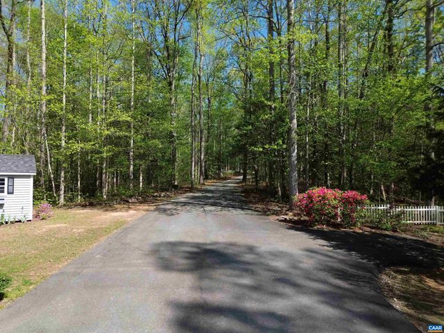 4410 WINDSOR LAKE DR, Louisa, VA 23093