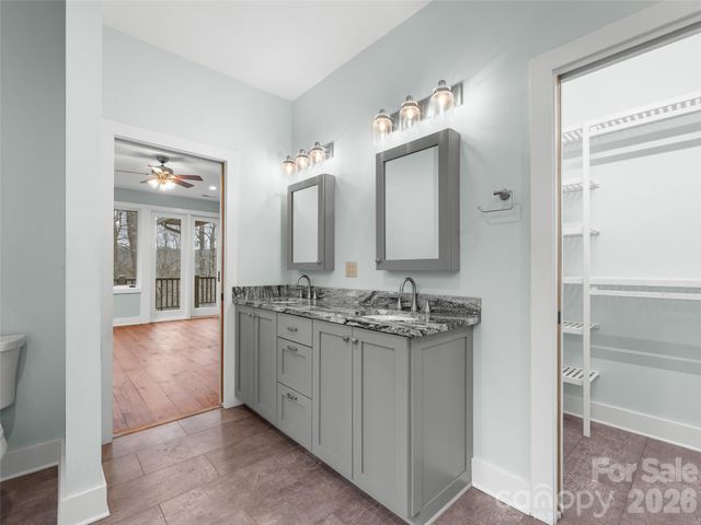 472 Cardinal Road, Brevard, NC 28712