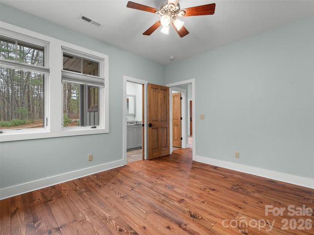 472 Cardinal Road, Brevard, NC 28712