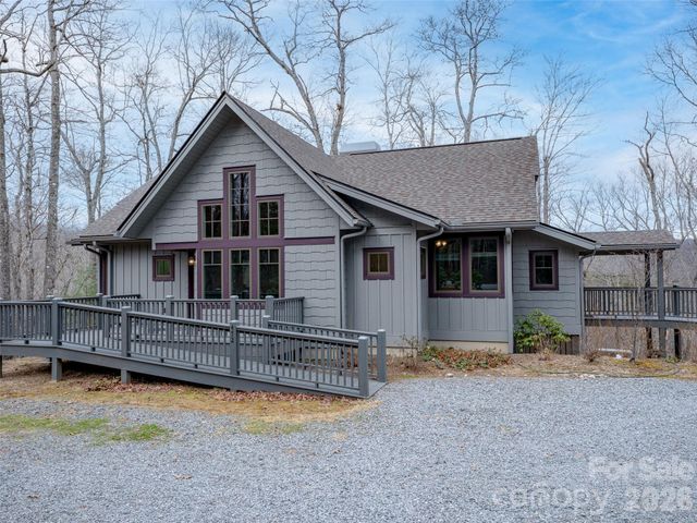 472 Cardinal Road, Brevard, NC 28712