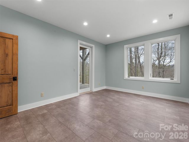 472 Cardinal Road, Brevard, NC 28712