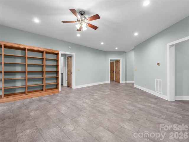 472 Cardinal Road, Brevard, NC 28712