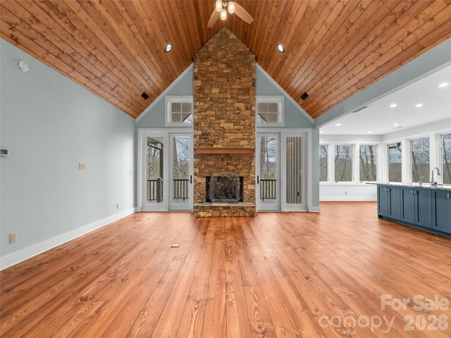 472 Cardinal Road, Brevard, NC 28712